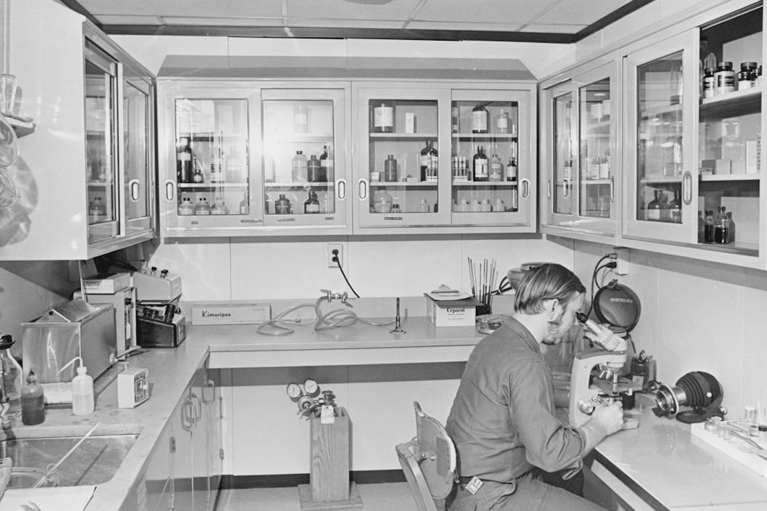 История открытия закиси азота (N2O)